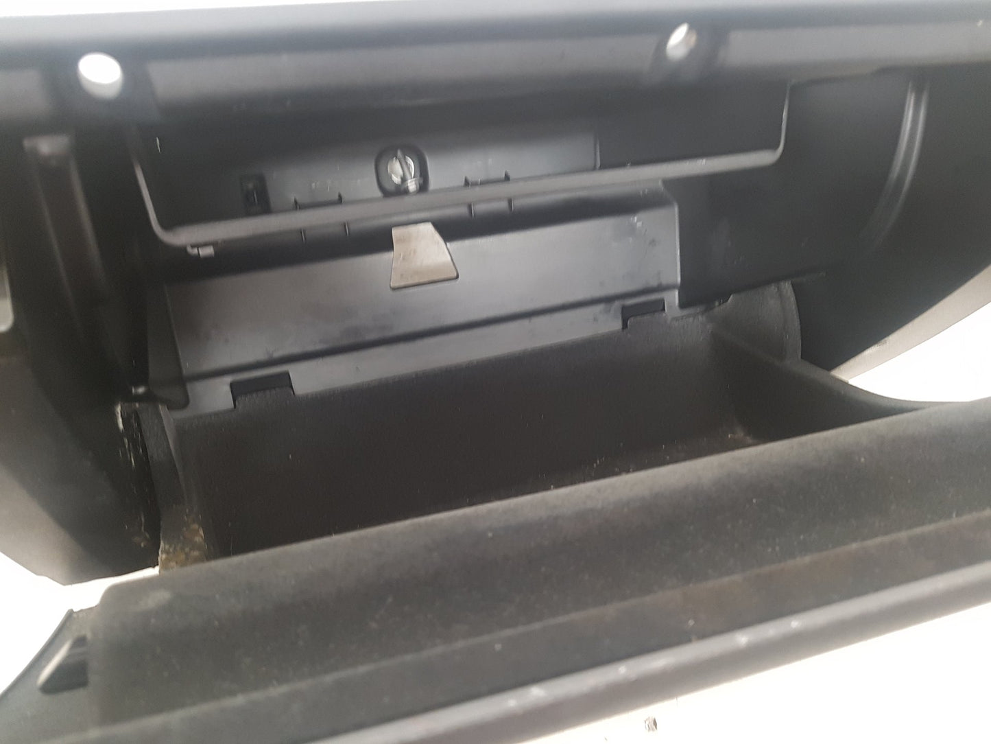 2013 - 2016 Volvo V40 III 525 Hatchback Glove Box 31477862