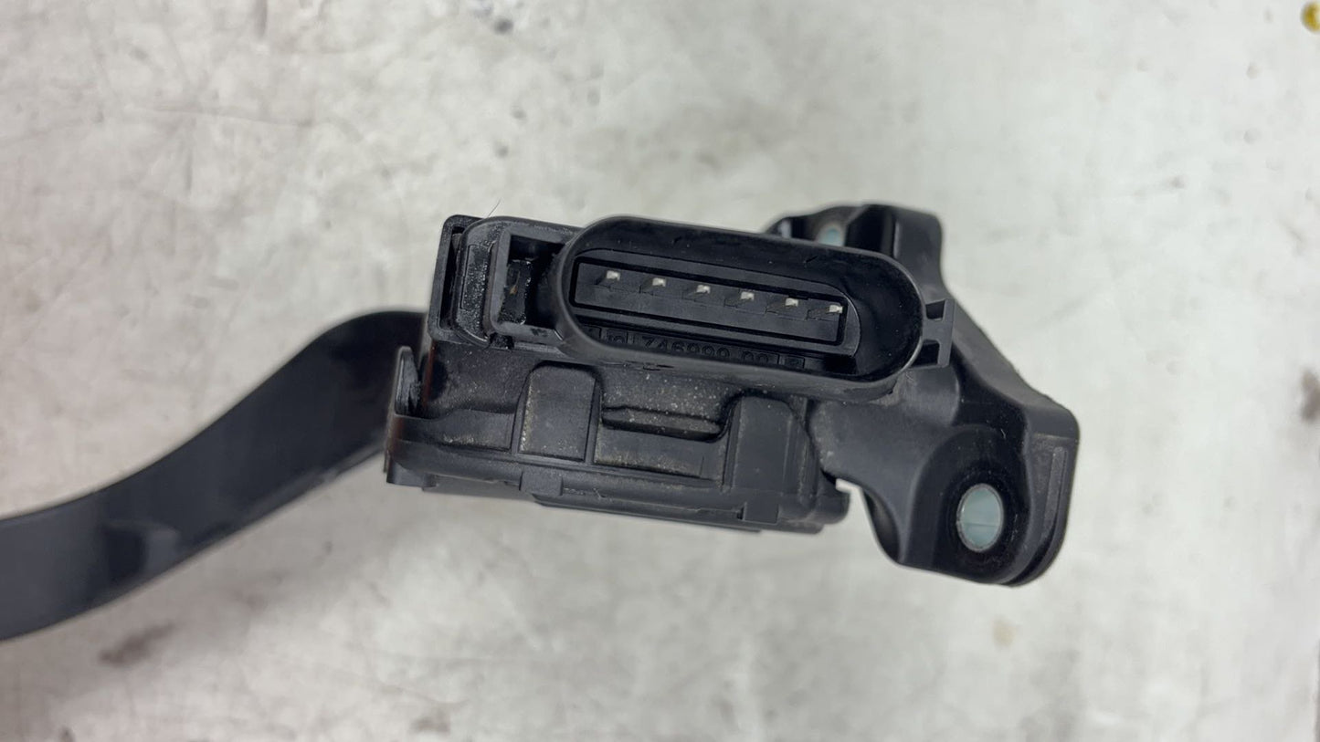 2008 - 2016 Volvo XC70 III 136 Estate Accelerator Pedal 31329060
