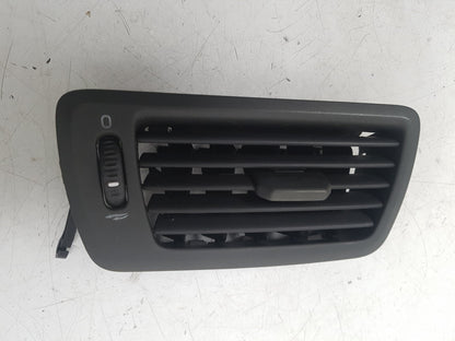 2000 - 2007 Volvo XC70  Estate AIR VENT (PASSENGER SIDE FRONT) 3409378