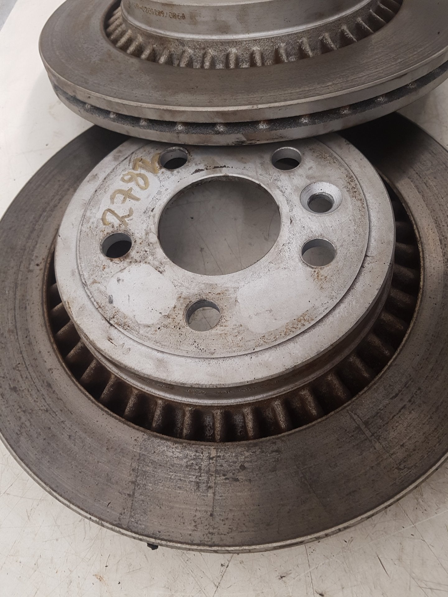 2010 - 2017 Volvo XC60  Estate BRAKE DISCS (REAR PAIR) 31277357