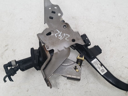 2006 - 2012 Volvo C70  Convertible Clutch Pedal 30760724