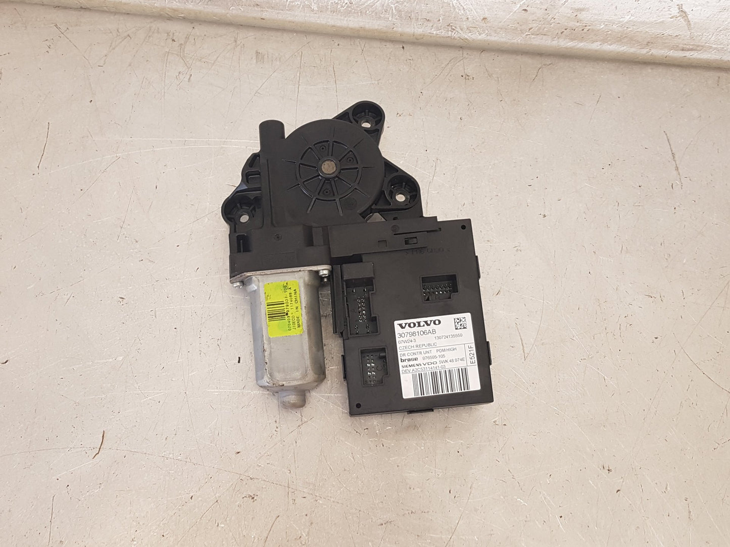2006 - 2012 Volvo V50   Estate WINDOW REG MOTOR (PASSENGER SIDE FRONT) 30798106AB