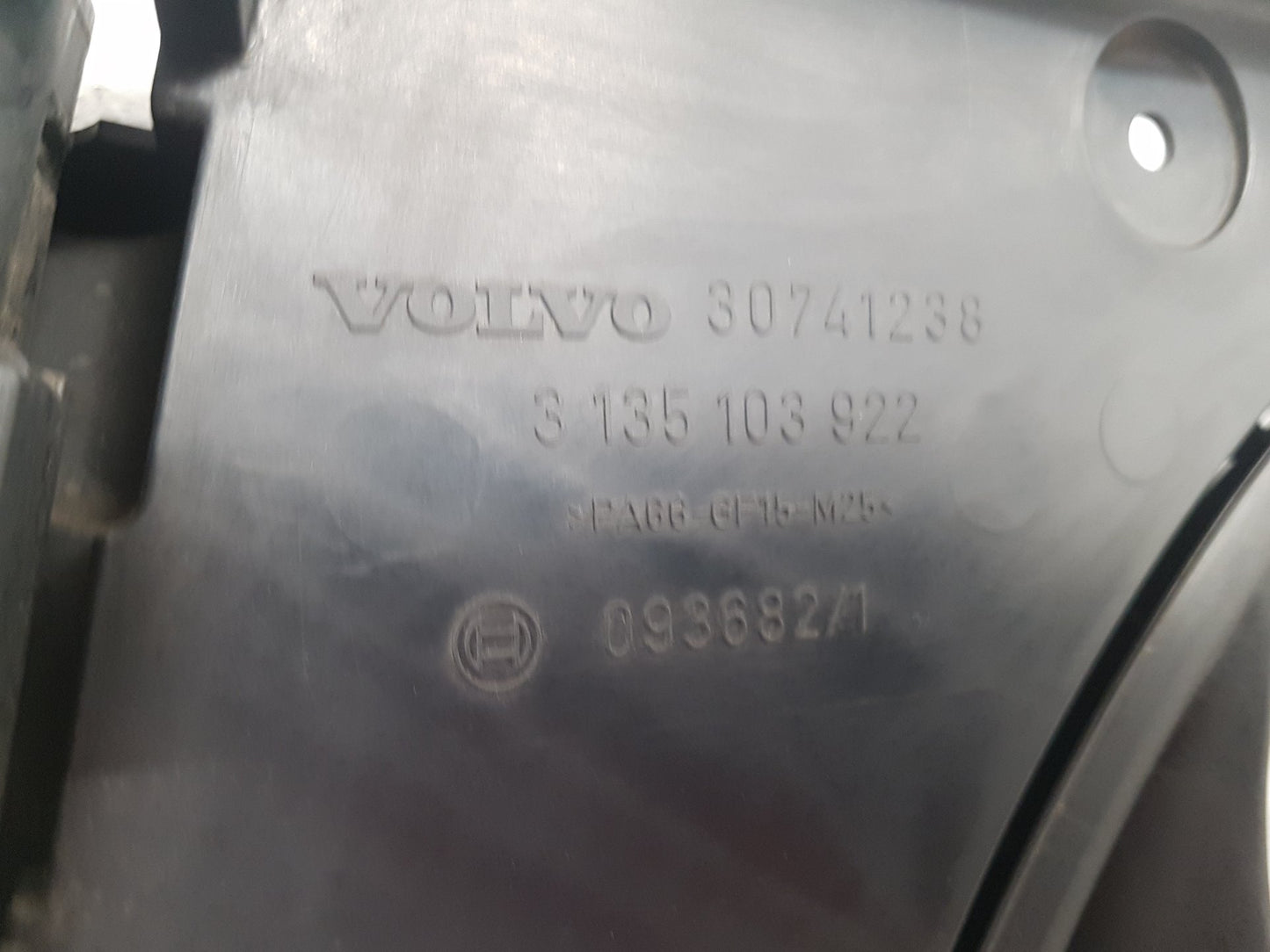 2000 - 2007 Volvo XC70  Estate RADIATOR FAN & COWLING (A/C CAR) 30741144