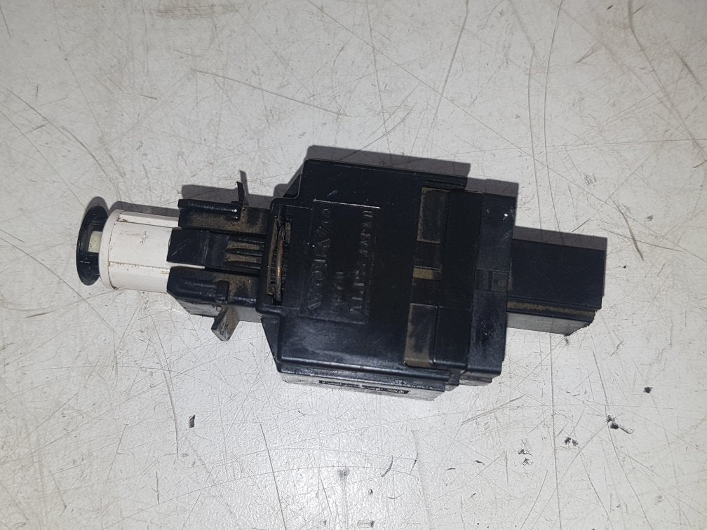 2000 - 2007 Volvo V70  Estate Brake Light Switch 862220