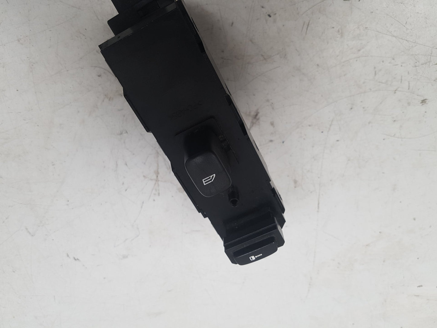 2003 - 2014 Volvo XC90 I 275 Estate Left Front Window Switch 30739981