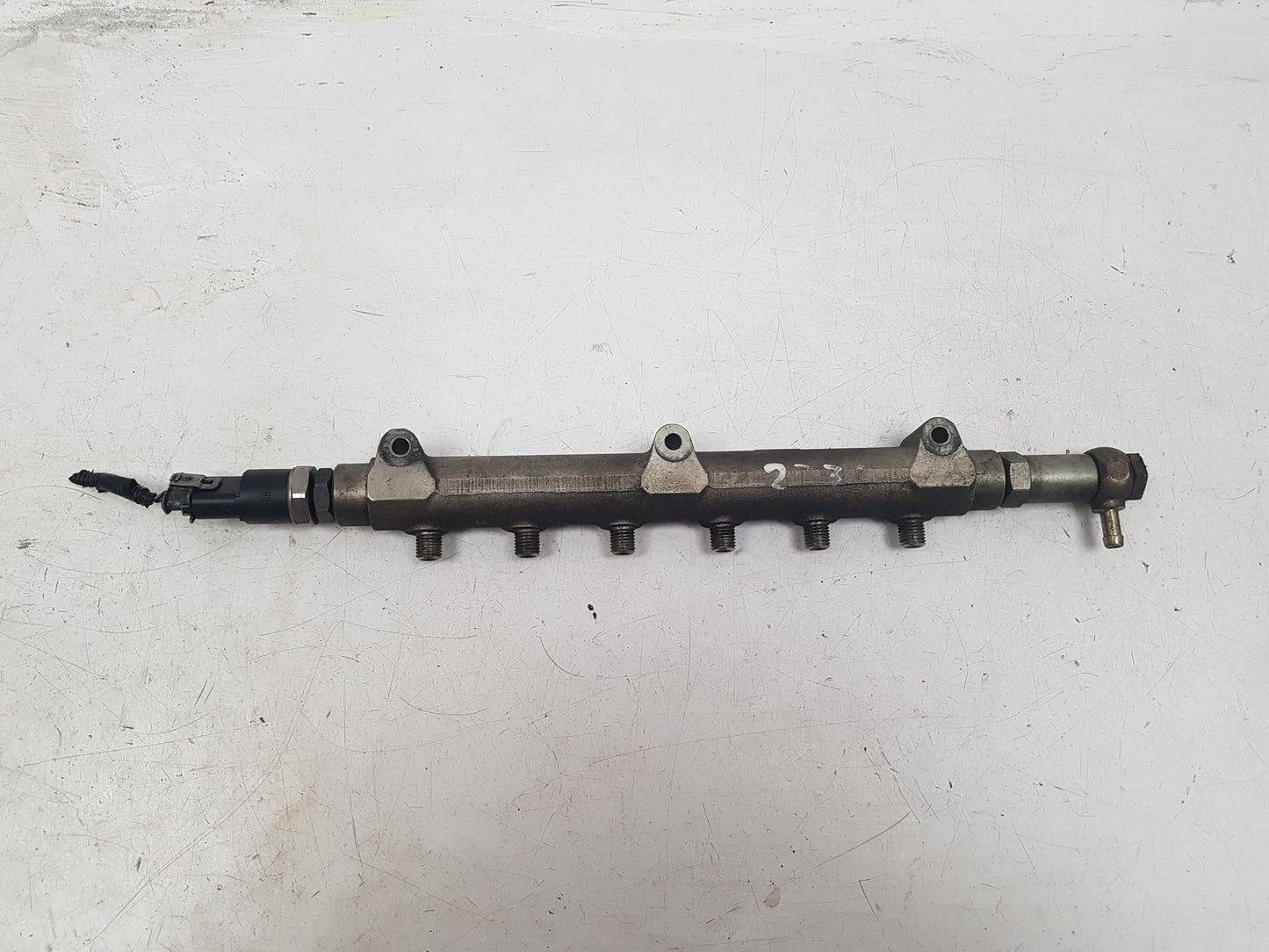 2002 - 2005 Volvo S60  Saloon Injection Rail 8658252