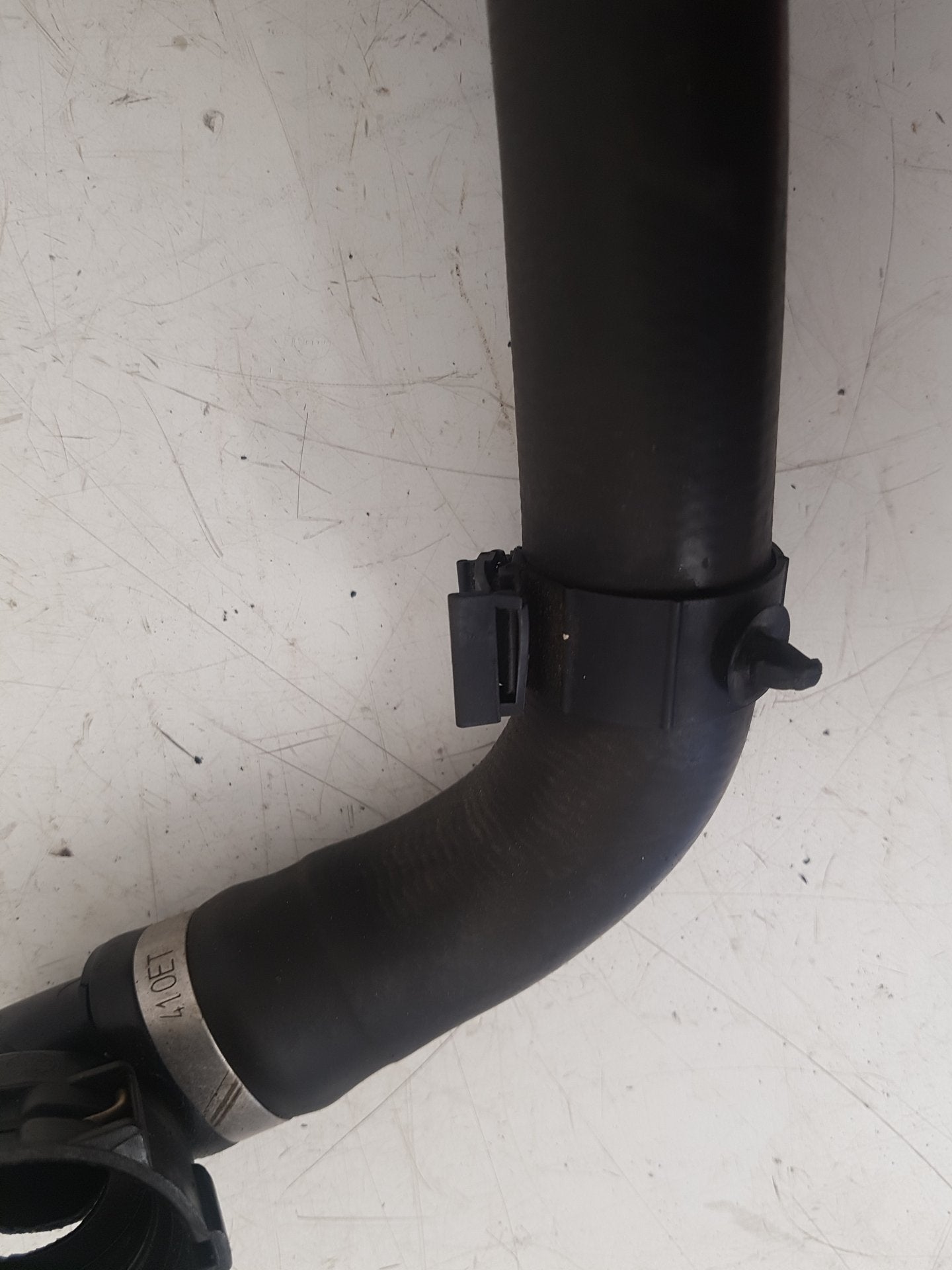 2012 - 2015 Volvo V40  Hatchback RADIATOR HOSE 31319310