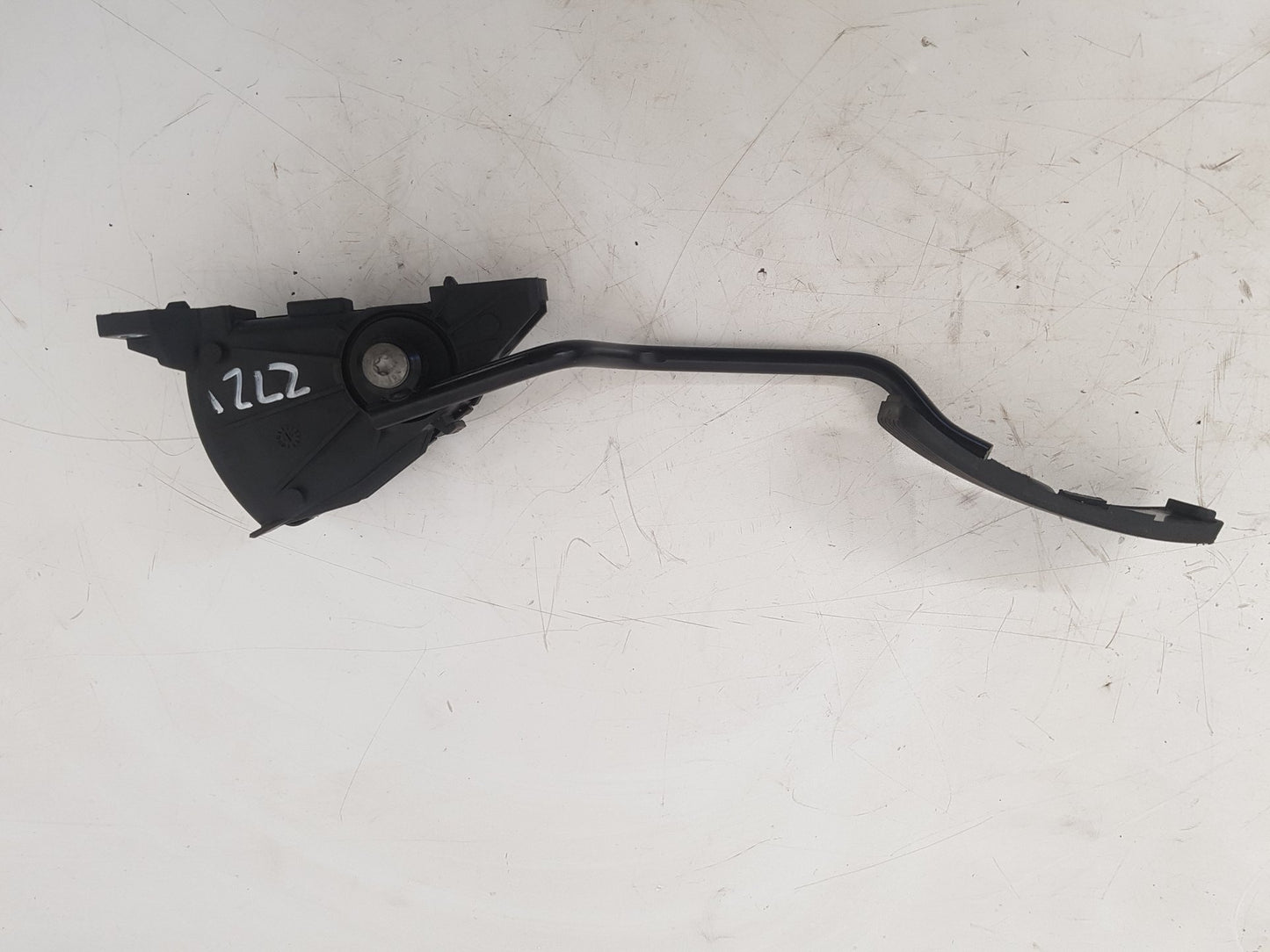2000 - 2004 Volvo V40  Estate Accelerator Pedal 30865643