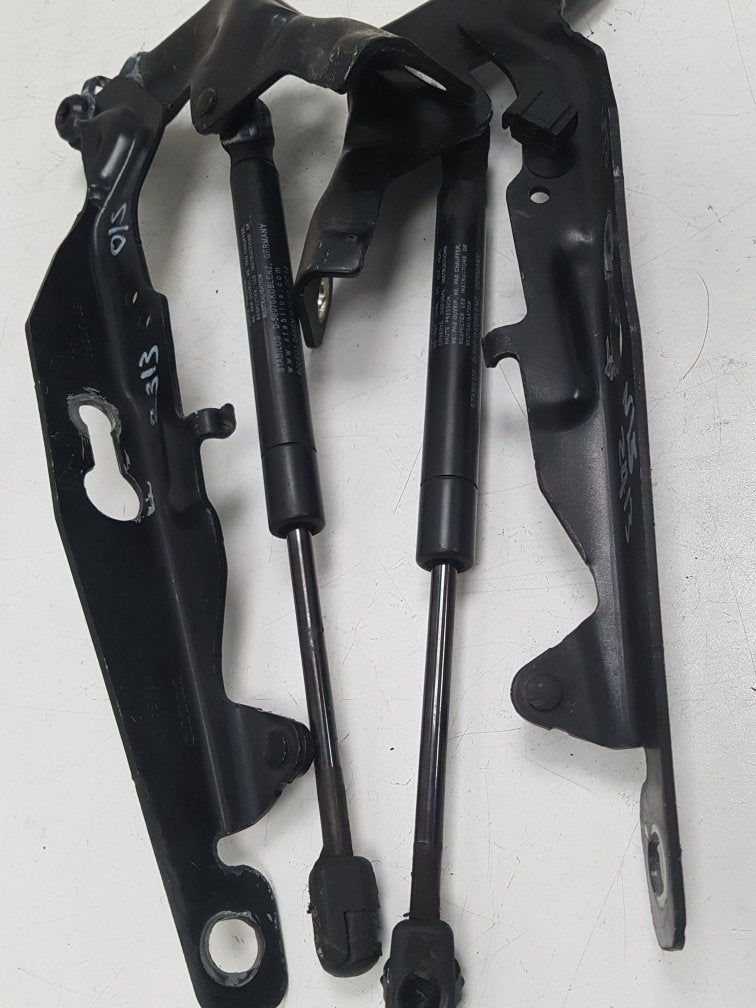 2009 - 2011 Volvo XC70  Estate Bonnet Hinge/Strut 31250185 31250186 30649516
