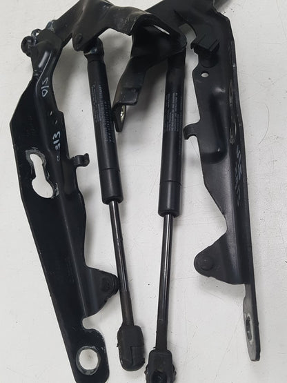 2009 - 2011 Volvo XC70  Estate Bonnet Hinge/Strut 31250185 31250186 30649516