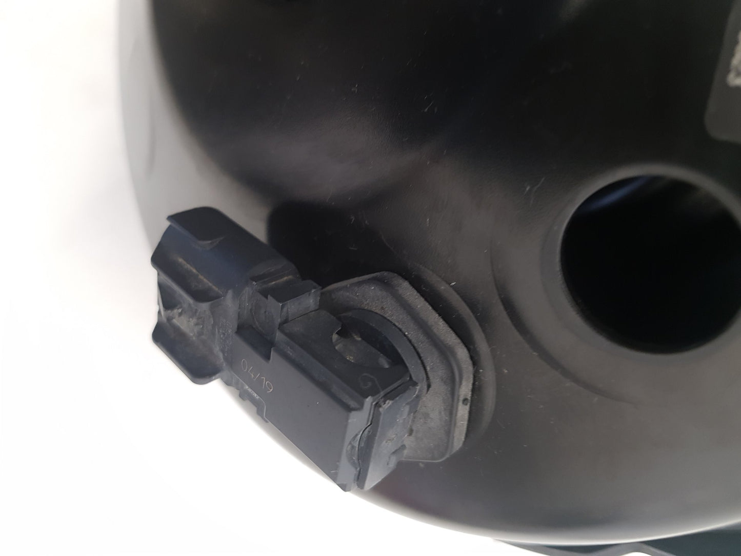2015 - 2019 Volvo V40 Cross Country  Hatchback Brake Booster 31381635