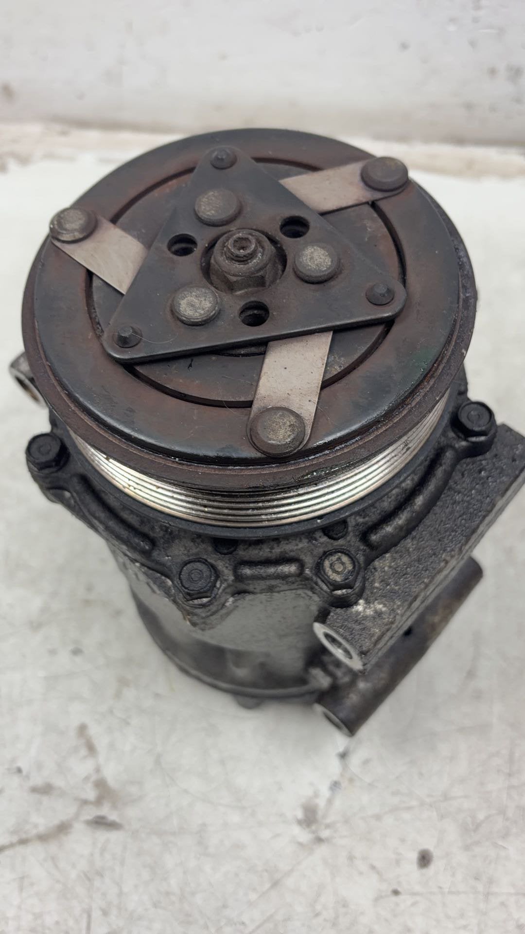 2011 - 2015 Volvo V60 I 157 Estate A/C Compressor 31348213