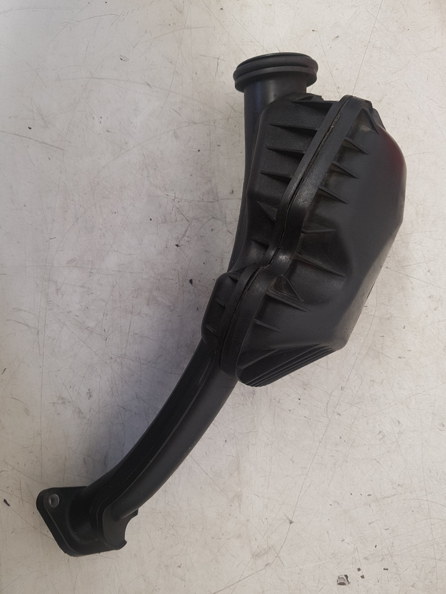 2010 Volvo XC70  Estate Air Filter Box 30774691