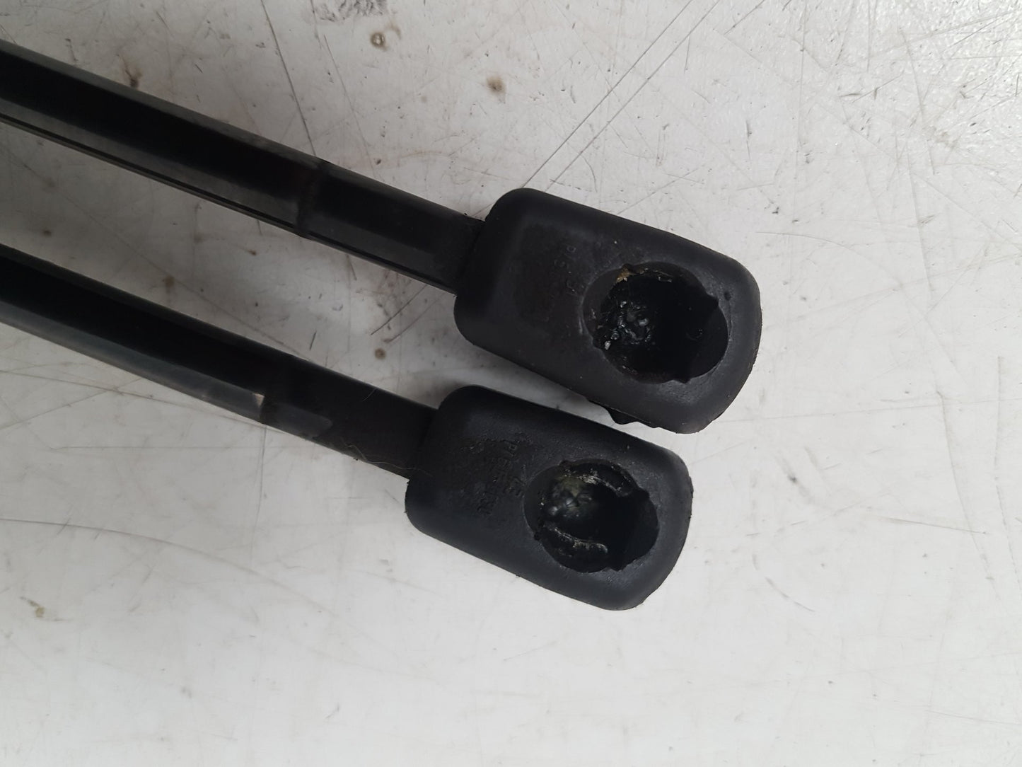 2011 - 2017 Volvo XC60  Estate BOOT STRUTS (PAIR) 30784935