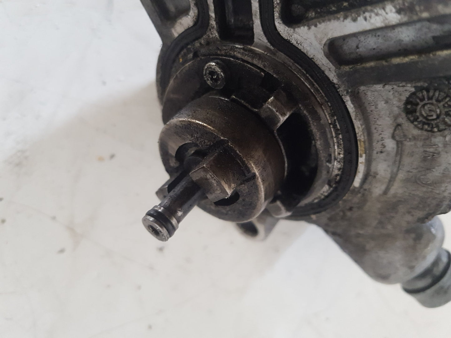 2000 - 2008 Volvo V70 II 285 Estate VOLVO BRAKE VACUUM PUMP 30677904