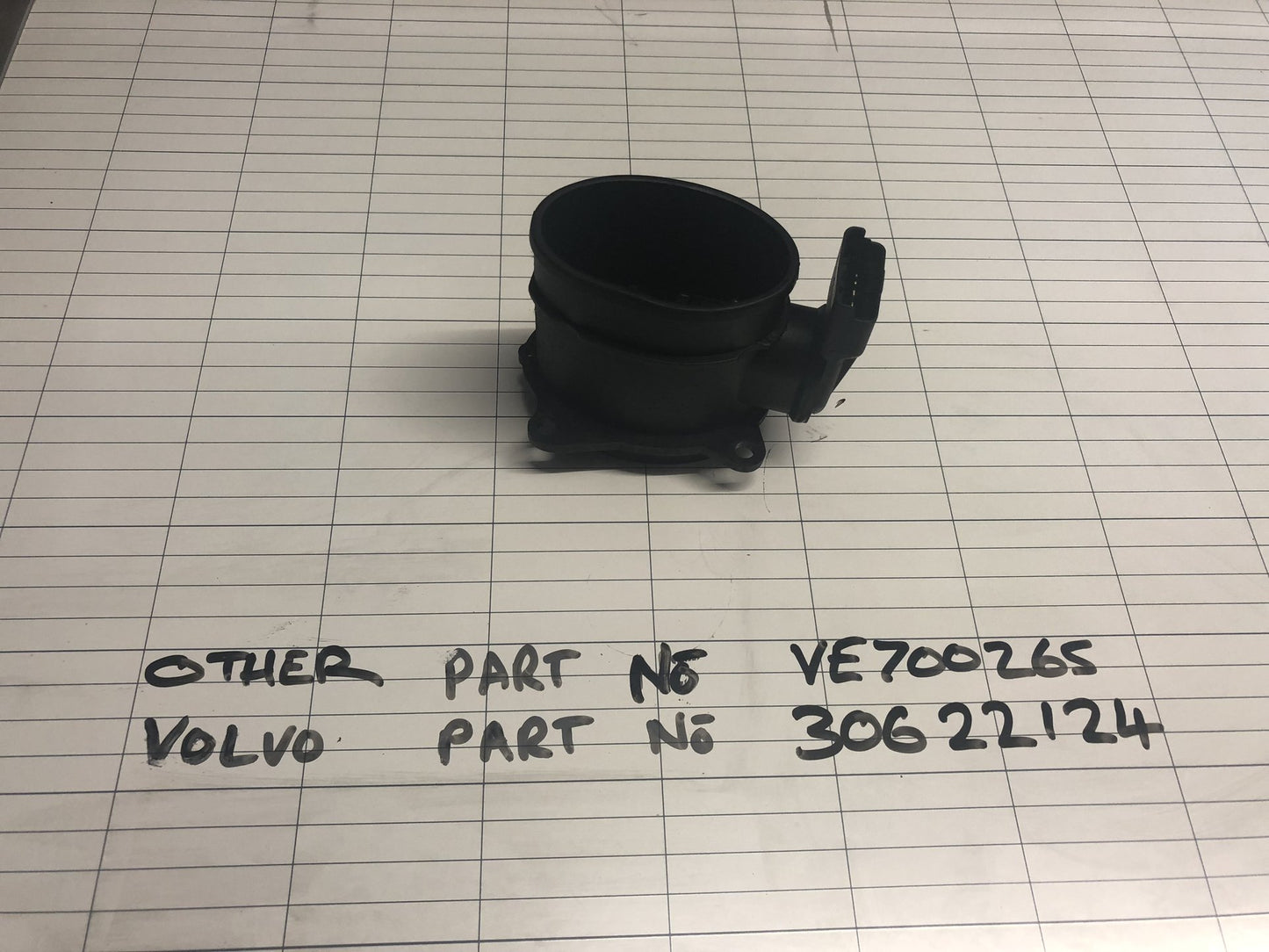 2004 - 2009 Volvo S40   Air Flow Meter 30622124