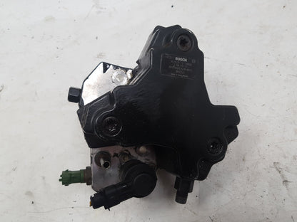 2007 - 2010 Volvo V50  Estate High Pressure Pump 0 445 010 111