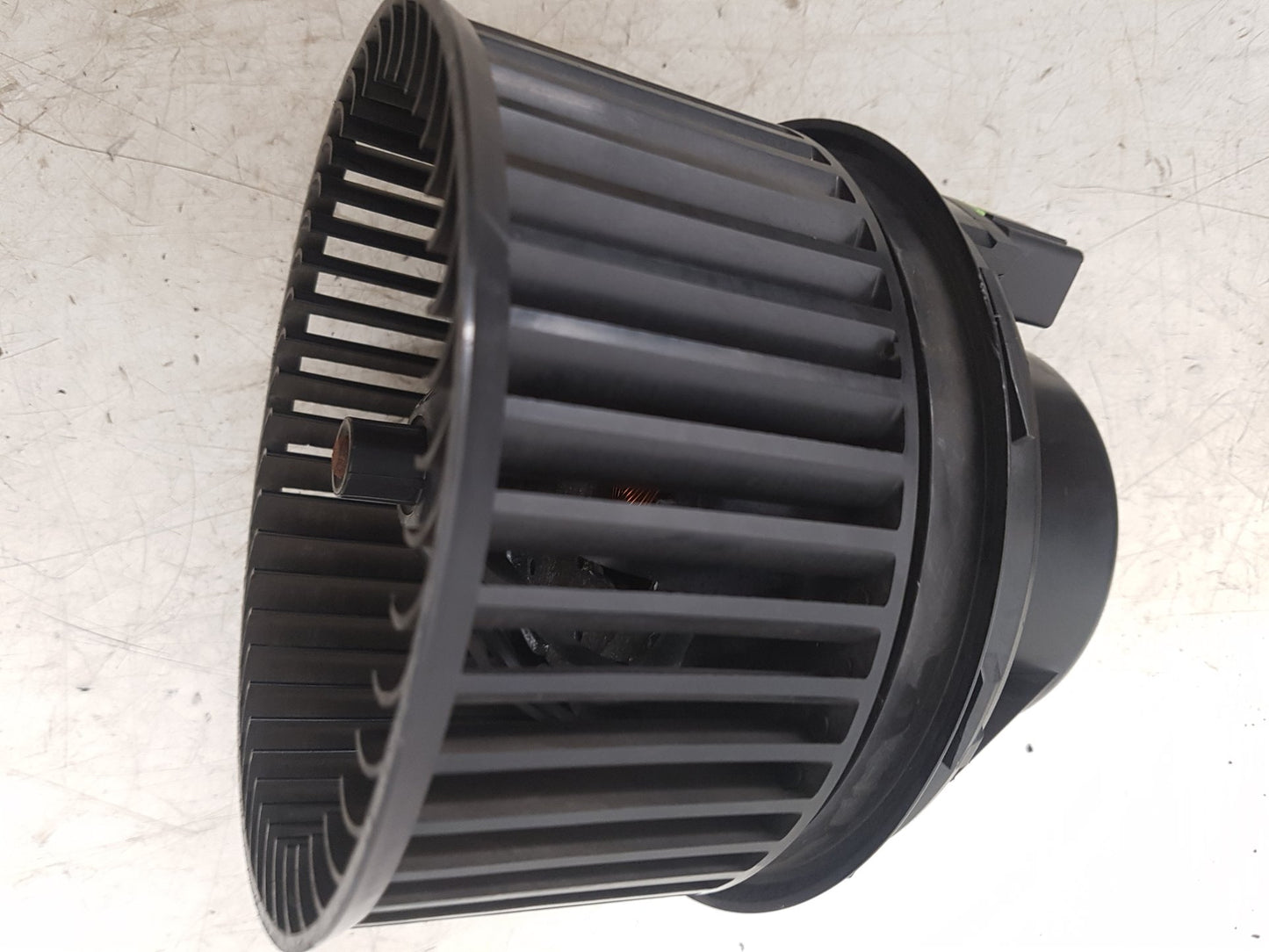 2012 - 2019 Volvo V40  Hatchback Blower Motor AV6N-18456-BA