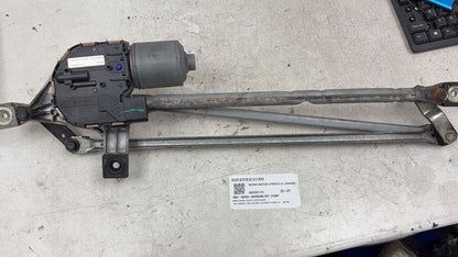 2004 - 2007 Volvo XC70  Estate WIPER MOTOR (FRONT) & LINKAGE 3397021174