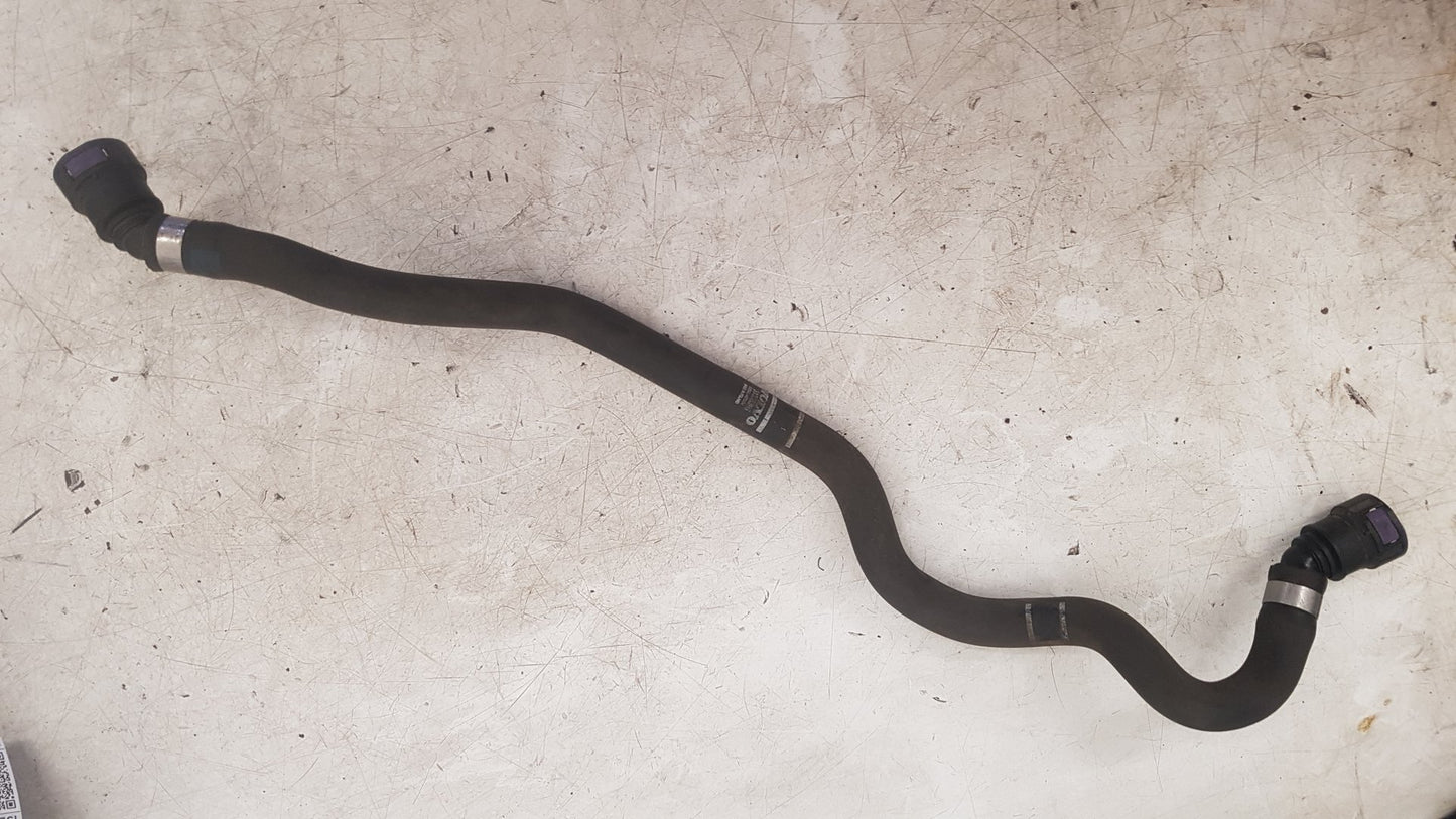 2015-2026 Volvo XC90 II 256 SUV Upper Radiator Hose 31338396