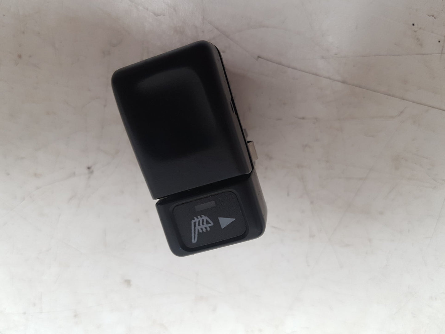 1992 - 1997 Volvo 850  Estate Heated Seat Switch 9148765