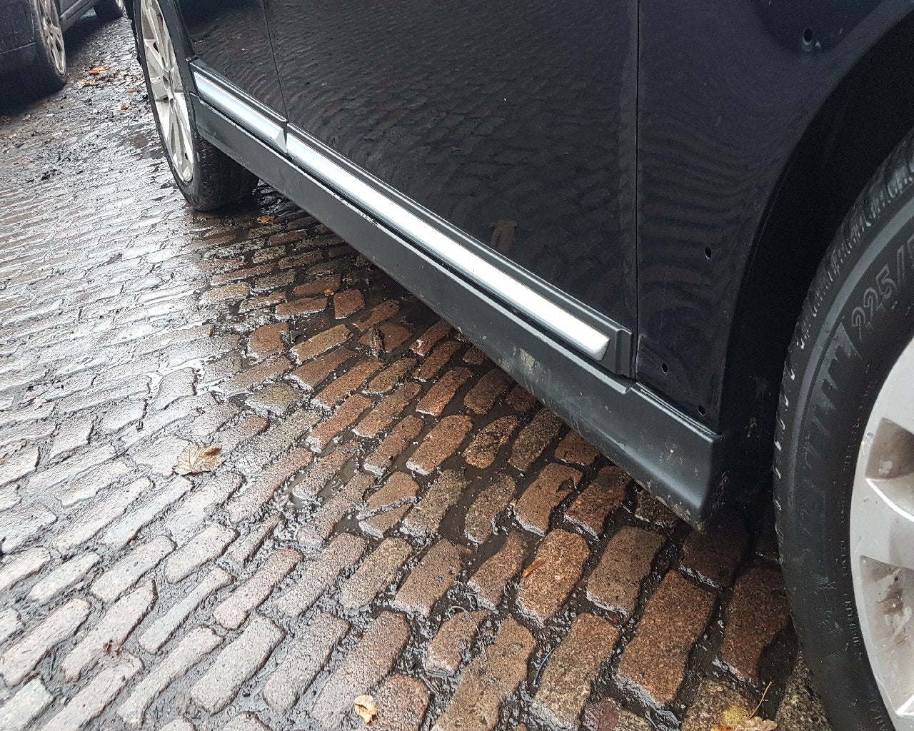 2008 - 2012 Saab 9-3X  Estate Right Side Skirt