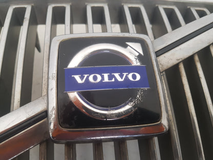 1998 - 2002 Volvo S80   FRONT GRILL 9484081
