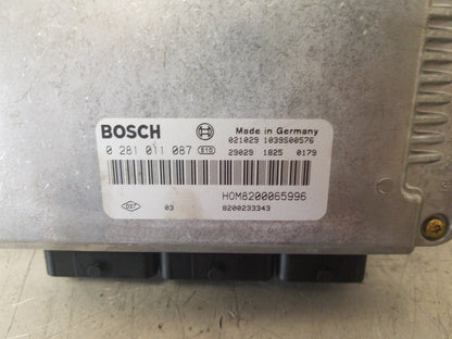 2001 - 2004 Volvo S40  Saloon Engine ECU 30630418