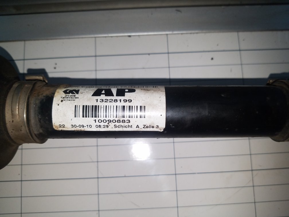 2010 - 2012 Saab 95  Saloon Left Front Drive Axle 13228199