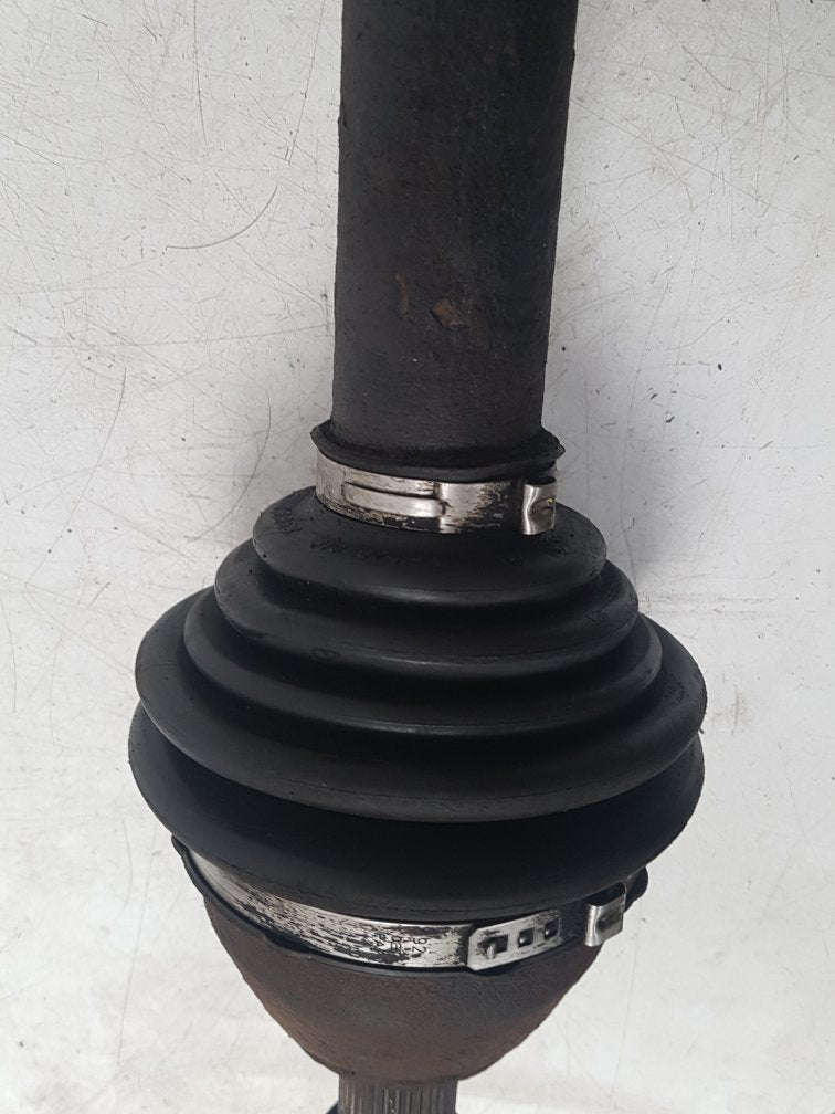 2005 - 2010 Volvo S40  Saloon Driveshaft (Manual) UK Drivers Side Front. 31256933