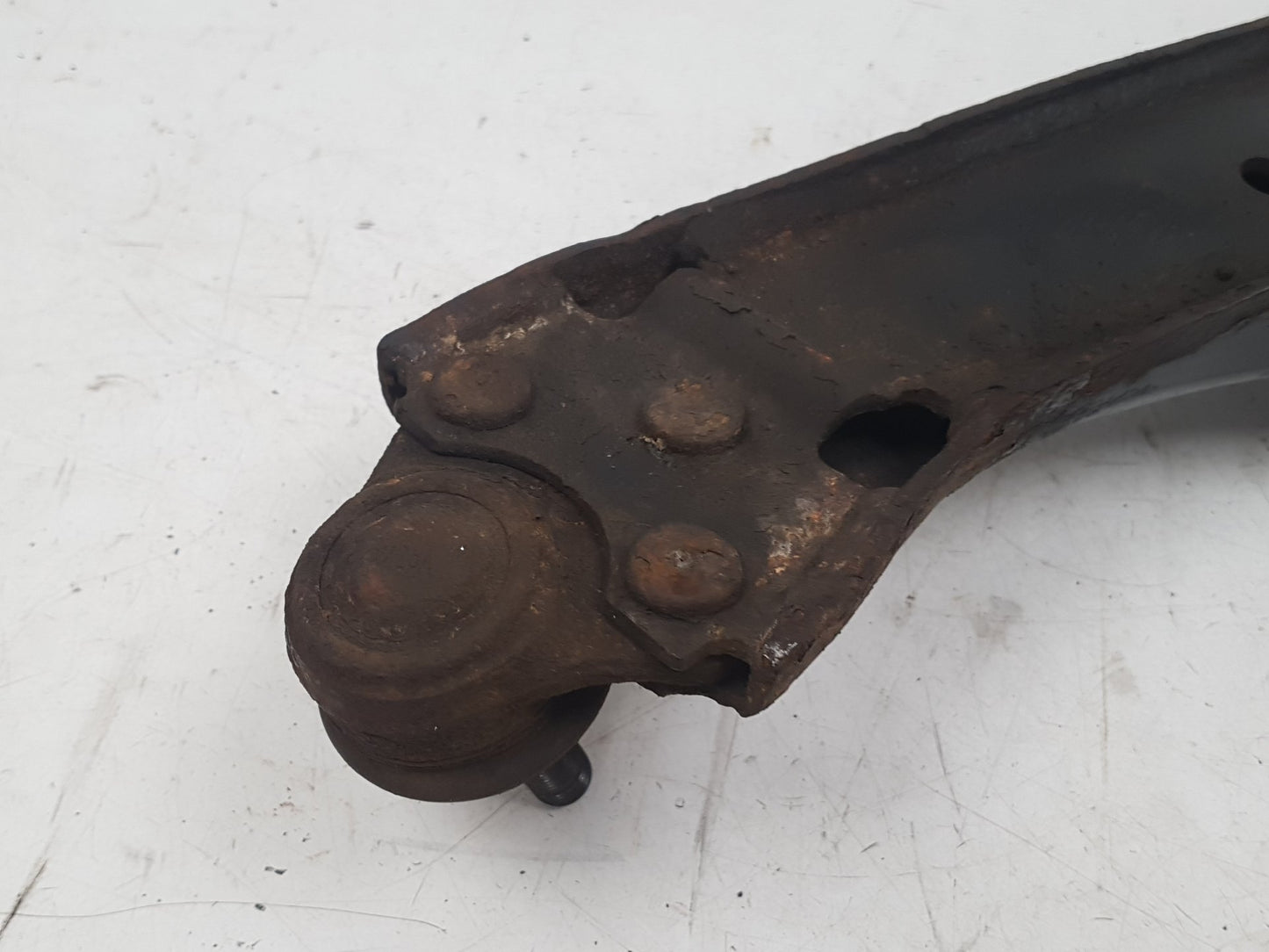 2013 - 2015 Volvo V60  Estate Right Front Lower Control Arm 31317662