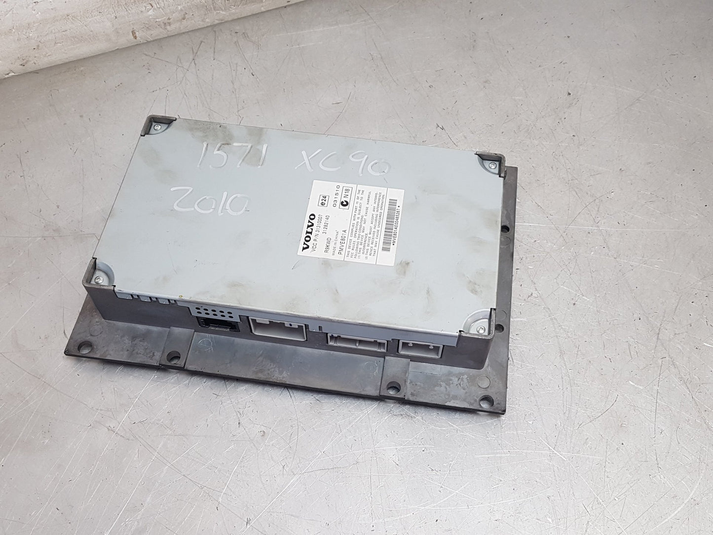 2006 - 2009 Volvo C70  Convertible Amplifier 31282140
