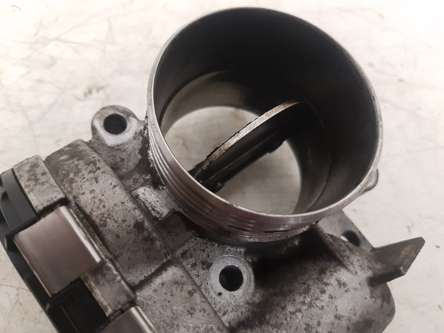 2008 - 2011 Volvo V70  Estate Throttle Body 8692720