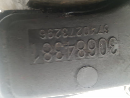 2007 Volvo C70  Convertible Oil Filter Housing 30684381