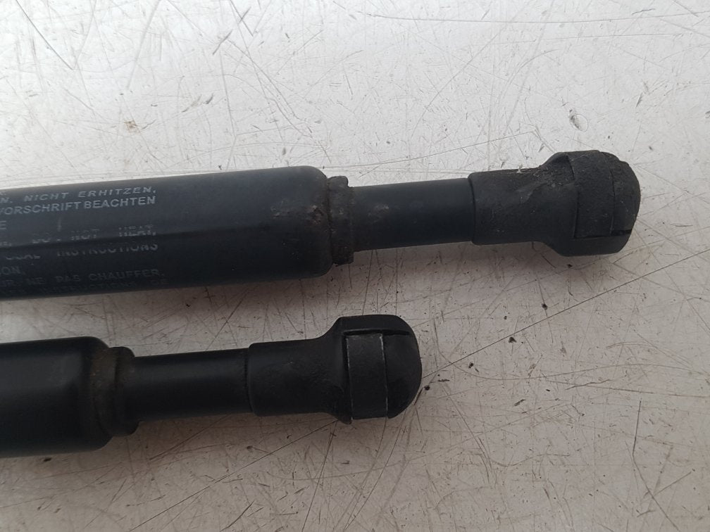 2004 - 2010 Volvo S40  Saloon BOOT STRUT 31218465