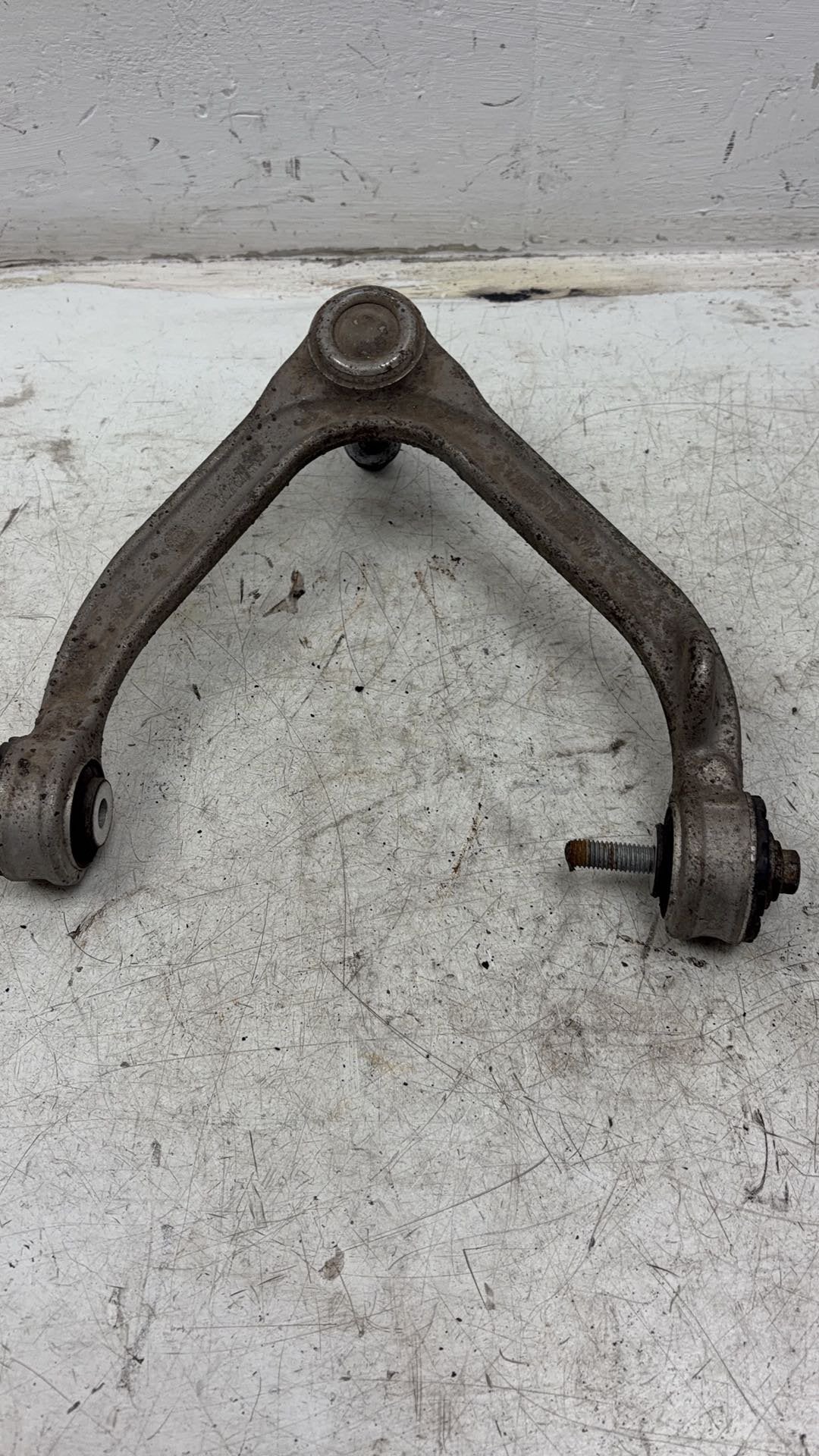 2017 - 2026 Volvo V60 II 225 Estate WISHBONE (FRONT DRIVER SIDE) 32529890