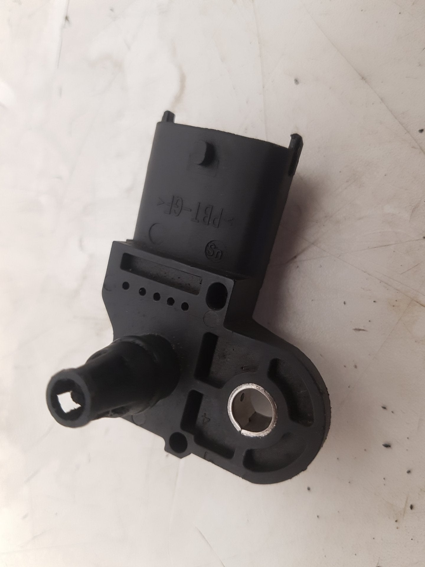 2005 - 2015 Saab 9-3  Estate Map Sensor 0281 002 845