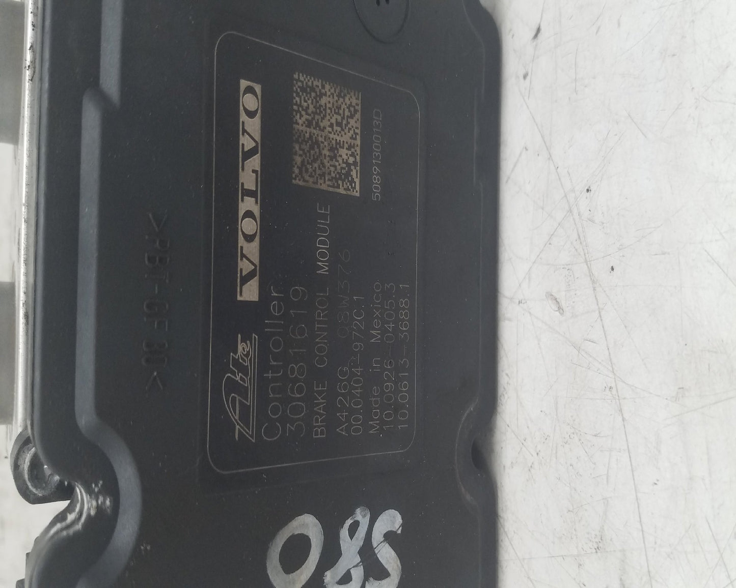 2006 - 2011 Volvo S80  Saloon ABS Pump 30681619