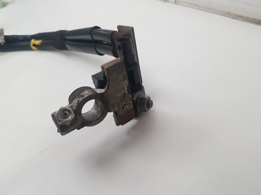 2014 Volvo V40  Hatchback BATTERY LEAD (GROUND) 31327030