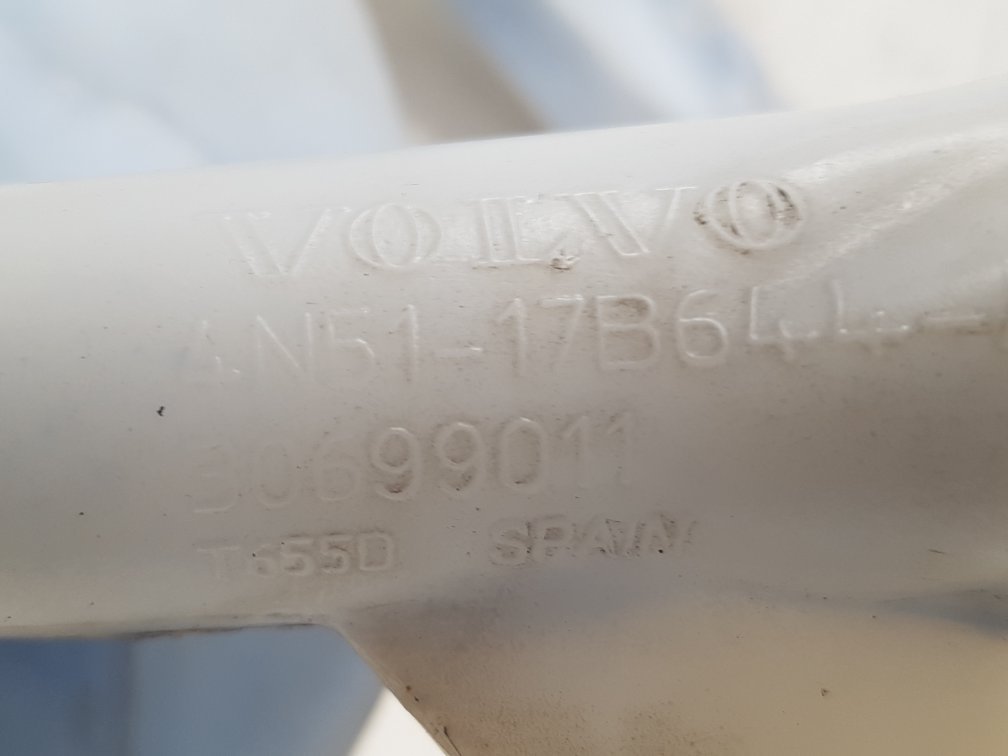 2006 - 2012 Volvo C70  Convertible WASHER BOTTLE & MOTOR 4N51-13K163