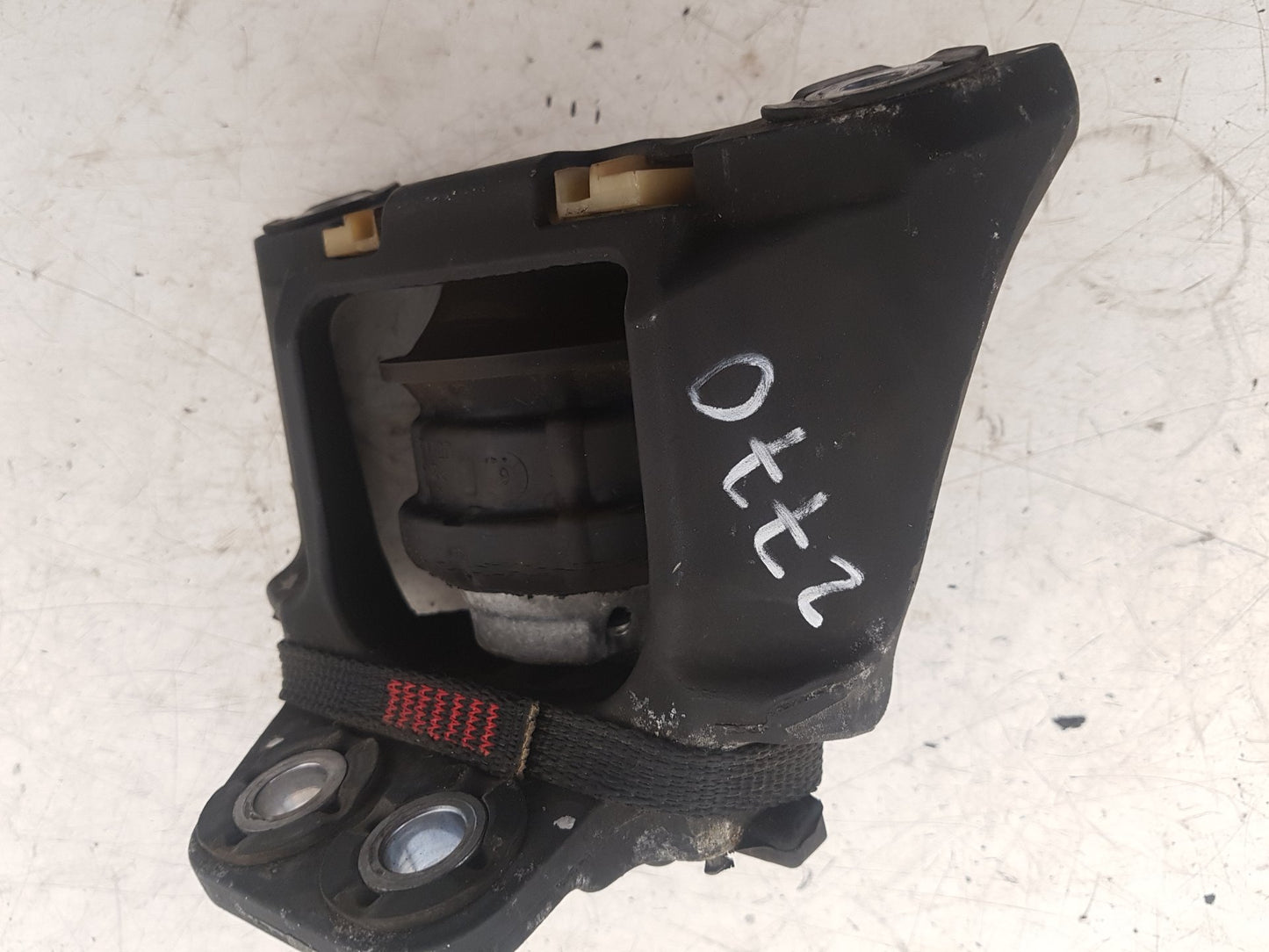 2017 - 2026 Volvo V60 II 225 Estate Engine Mount