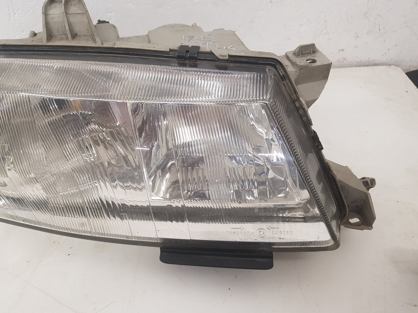 1998 - 2009 Saab 9-5  Estate Right Headlight
