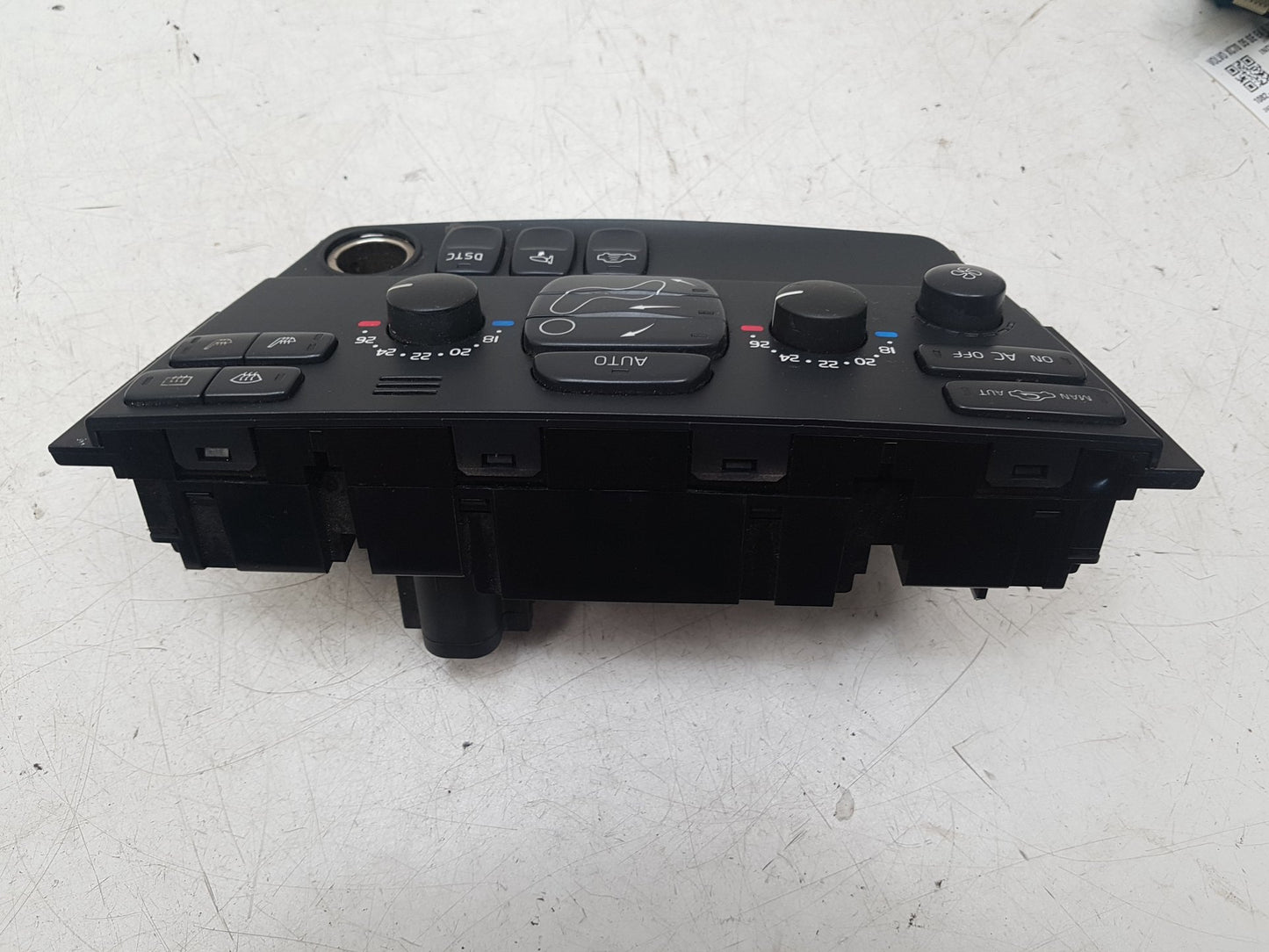 2004 - 2007 Volvo XC70  Estate Heater Controls 30746022