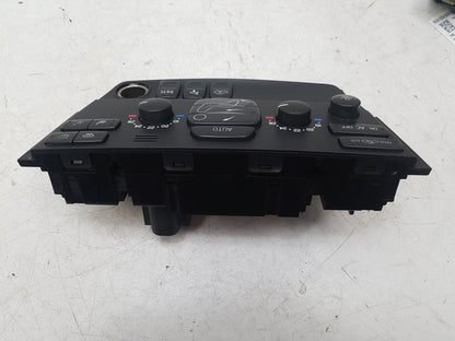 2004 - 2007 Volvo XC70  Estate Heater Controls 30746022