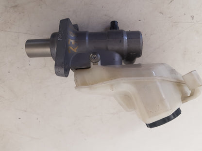 2010 - 2017 Volvo XC60  Estate BRAKE FLUID RESERVOIR AND MASTER CYLINDER