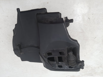 2013 Volvo V40  Hatchback Air Filter Box 31370808