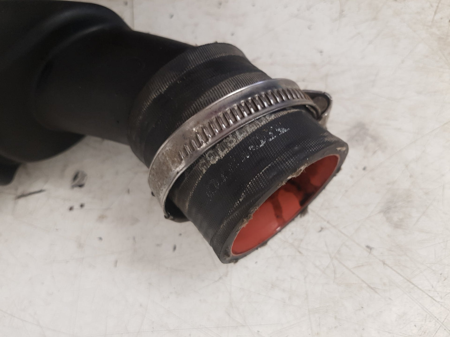 2008 - 2011 Volvo V70  Estate Intercooler Pipe 30778734