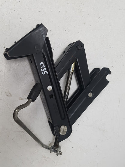 2000 - 2007 Volvo XC70  Estate LIFTING JACK 8679370