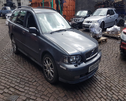 2001 - 2004 Volvo V40  Estate BREAKING FOR SPARES