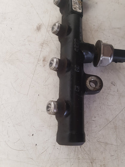 2008 - 2016 Volvo V70  Estate Injection Rail 9681649580